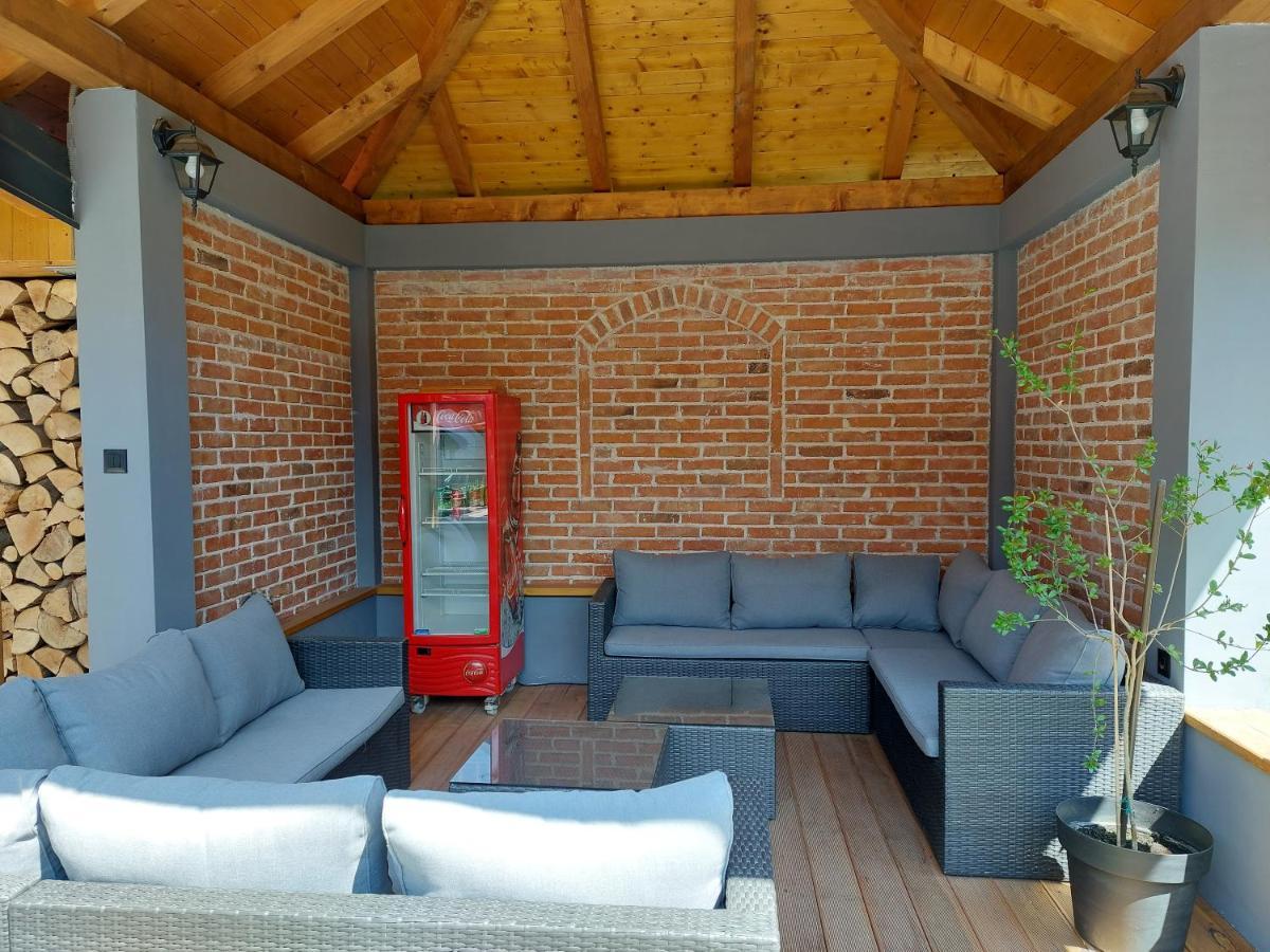 Apartment Карловац Екстериор снимка