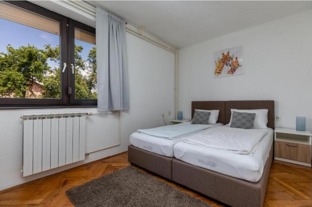 Apartment Карловац Екстериор снимка